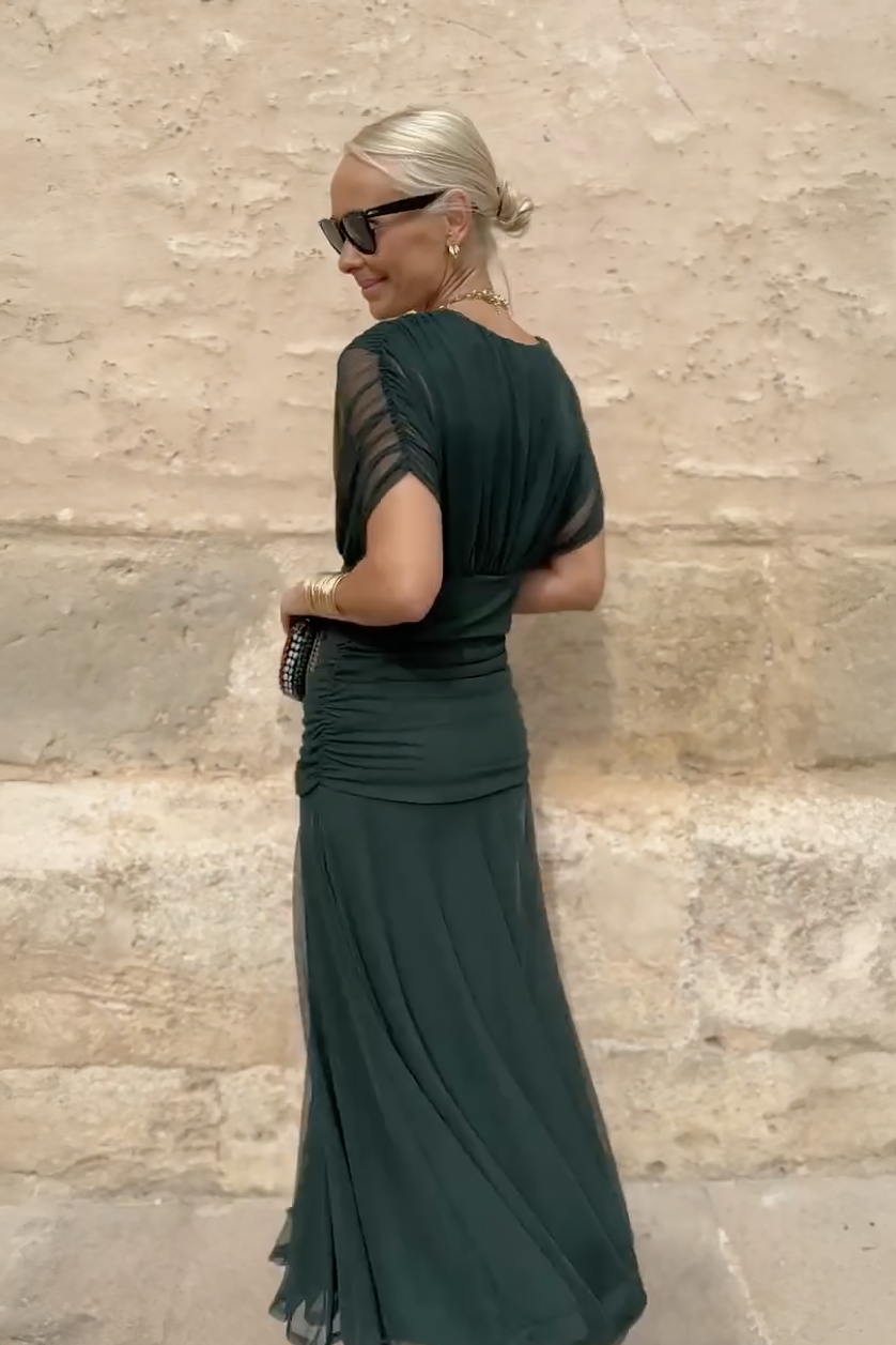 Celestia Glow – The elegant maxi dress that turns every moment into an occasion
