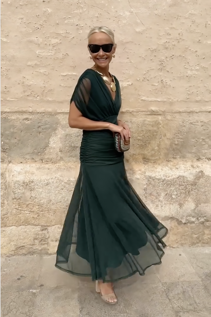 Celestia Glow – The elegant maxi dress that turns every moment into an occasion