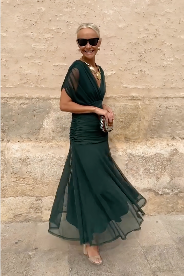 Celestia Glow – The elegant maxi dress that turns every moment into an occasion