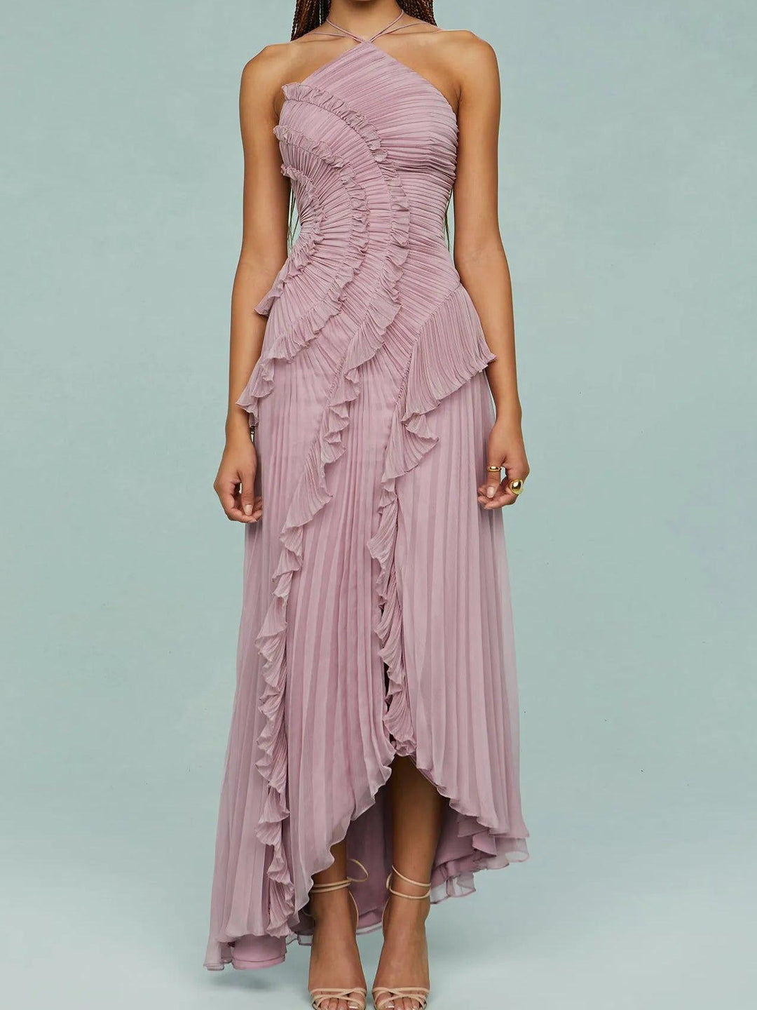 Ravelle Grace – Elegant movement with a flawless silhouette